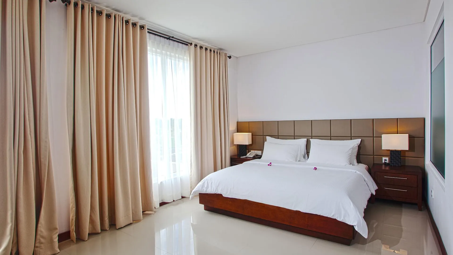 Danoya Private Luxury Residences سمينياك