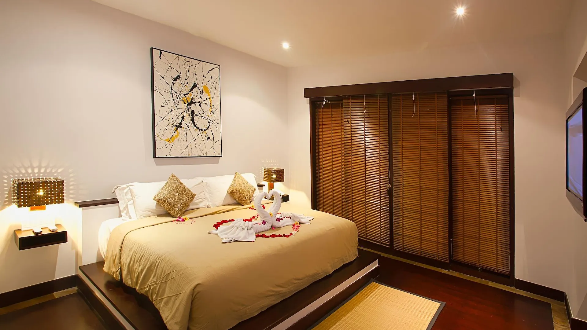 Danoya Private Luxury Residences سمينياك