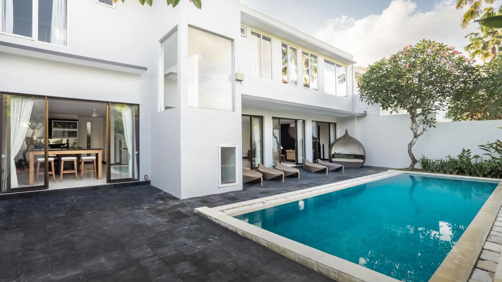 Danoya Private Luxury Residences سمينياك 0*,  إندونيسيا